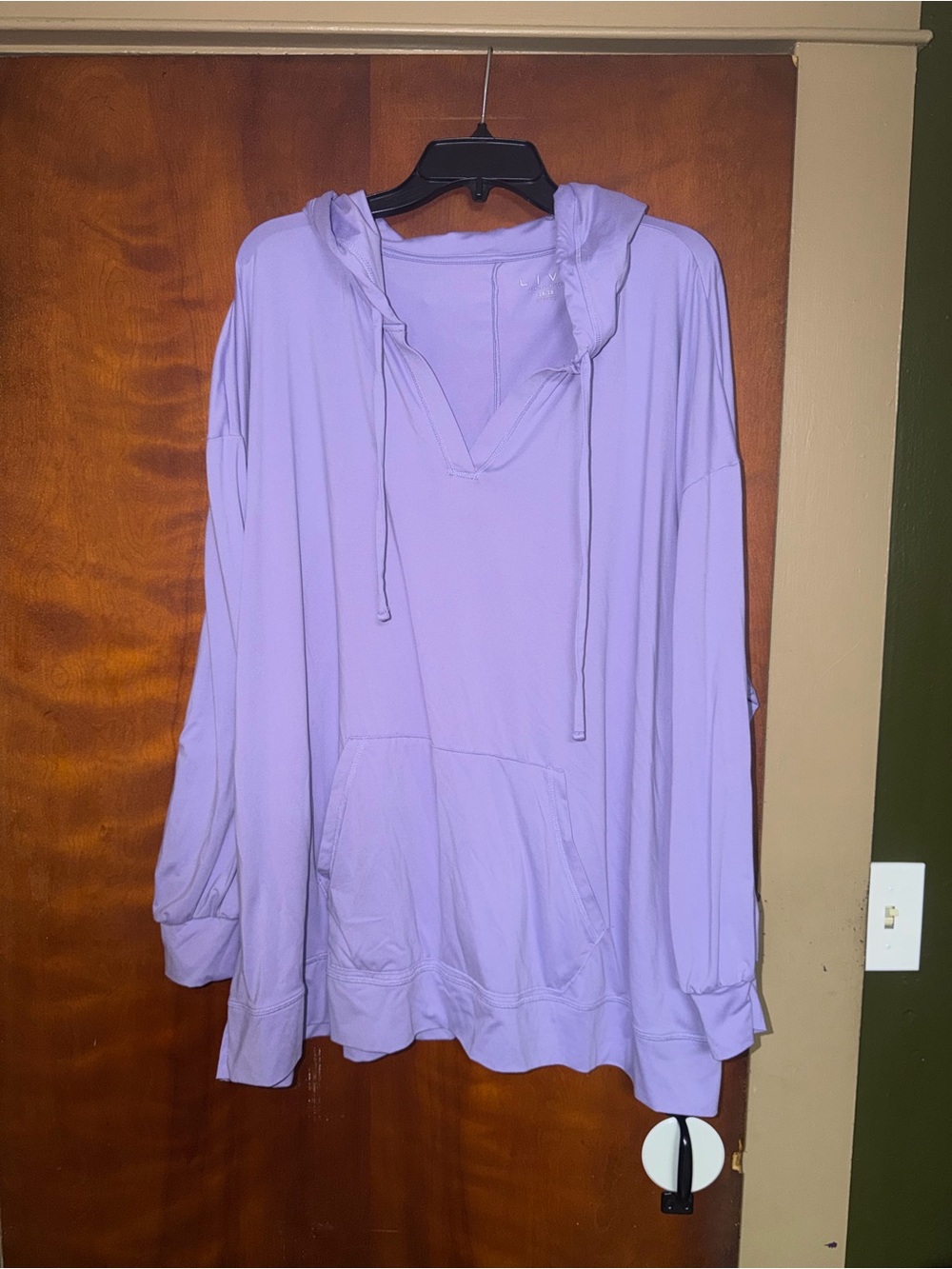 Livi Active Lavender Lightweight Hooded Pullover